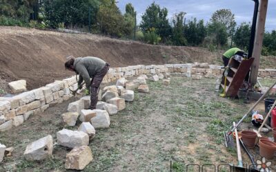 Realizace terénu a suché zídky v Hostouni